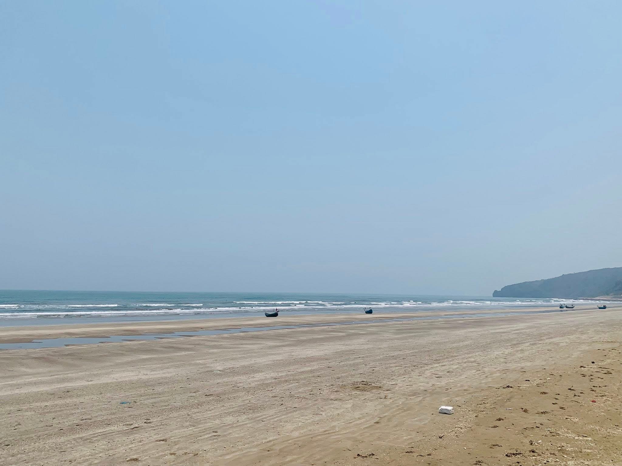 Hoàng hôn buông trên sóng nước