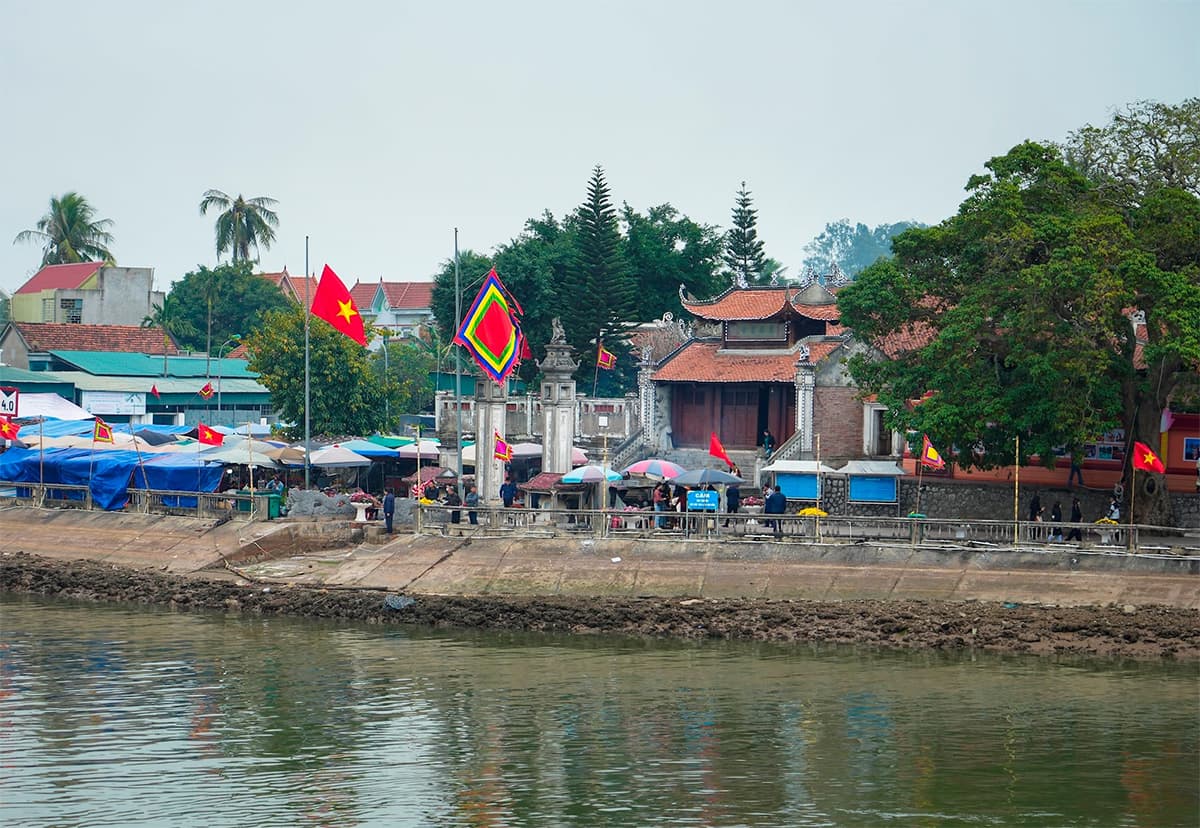 Đền Cờn — ngôi đền linh thiêng bậc nhất xứ Nghệ