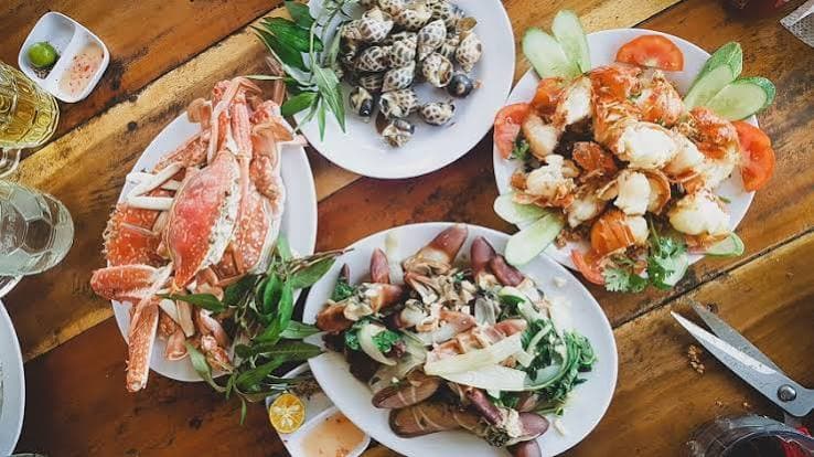 Top món hải sản nhất định phải thử ở Biển Quỳnh