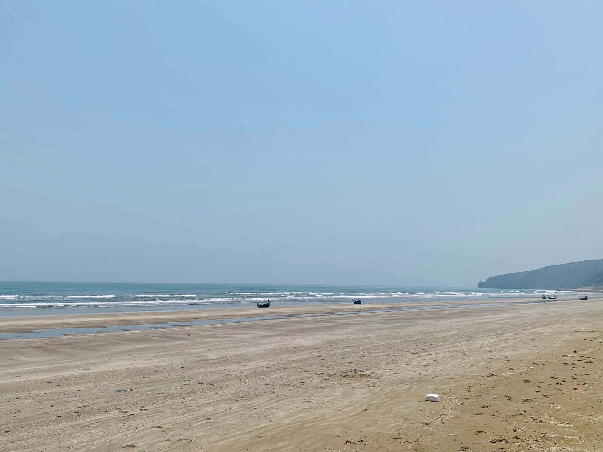 Bãi biển Quỳnh Bảng
